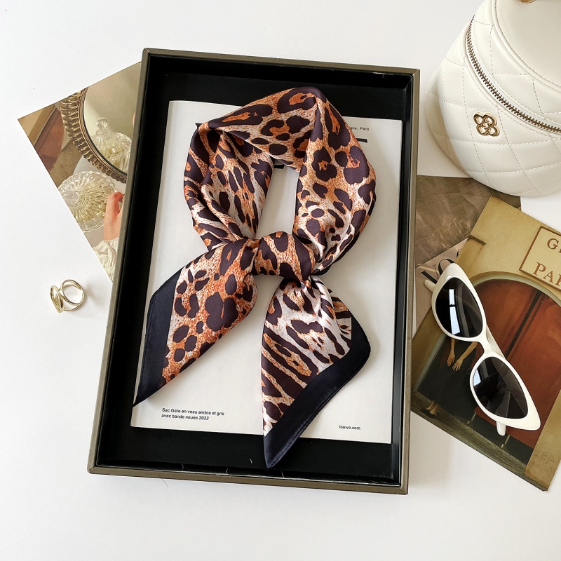 Vintage Kare İpek Eşarp Leopar - Vintage Fashion Hijab incelemesi ve fiyatı